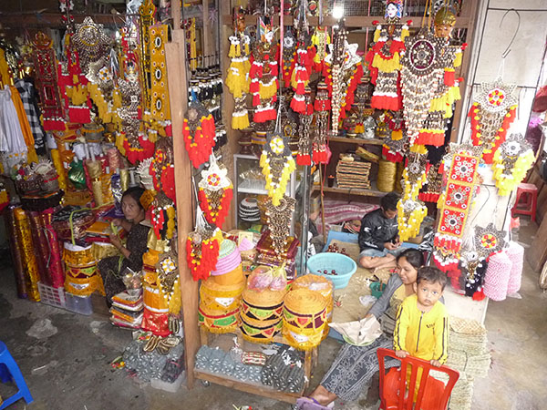 MARCHE DE GIANYAR