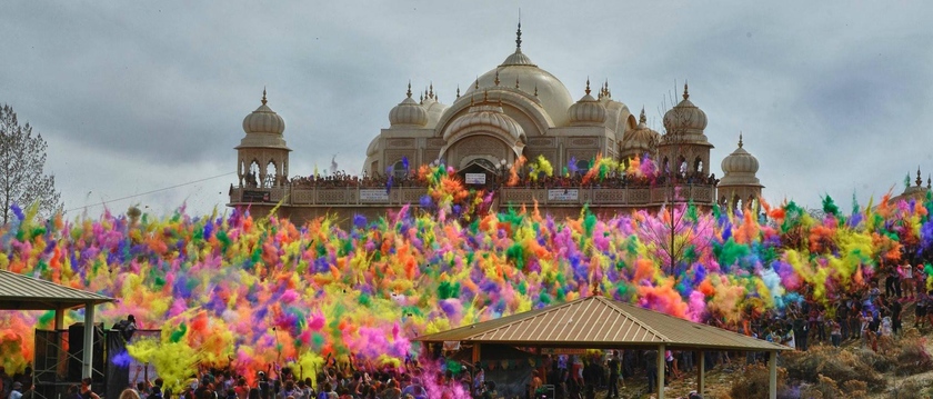 holi inde