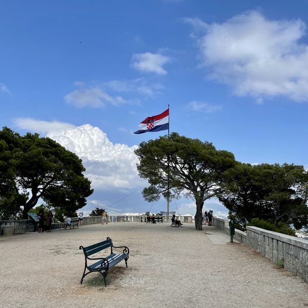Balade jusqu’en haut de la colline Marjan 