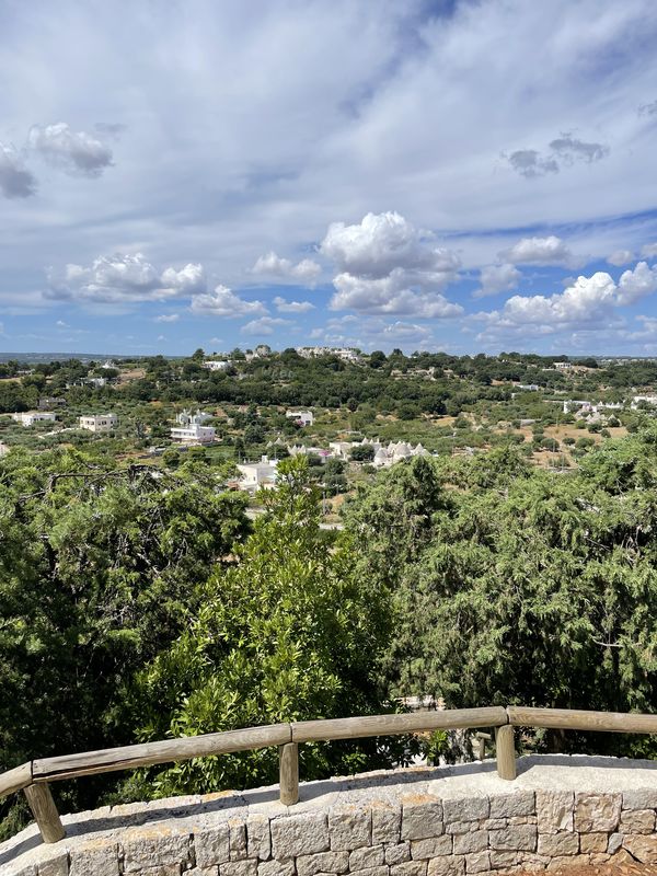 photo originale Maéva Seigner©  Point de vue depuis Locorotondo sur la vallée d'Itria.