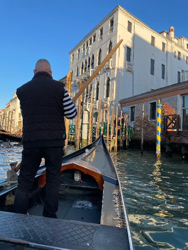 Vivre comme un local en traghetto